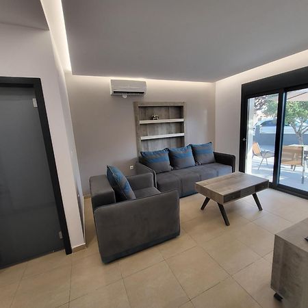 Radina Family Aparthotel Kallithea  Exterior photo