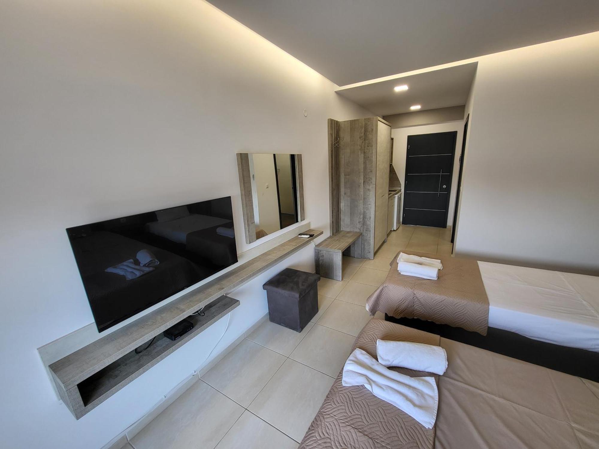 Radina Family Aparthotel Kallithea  Exterior photo